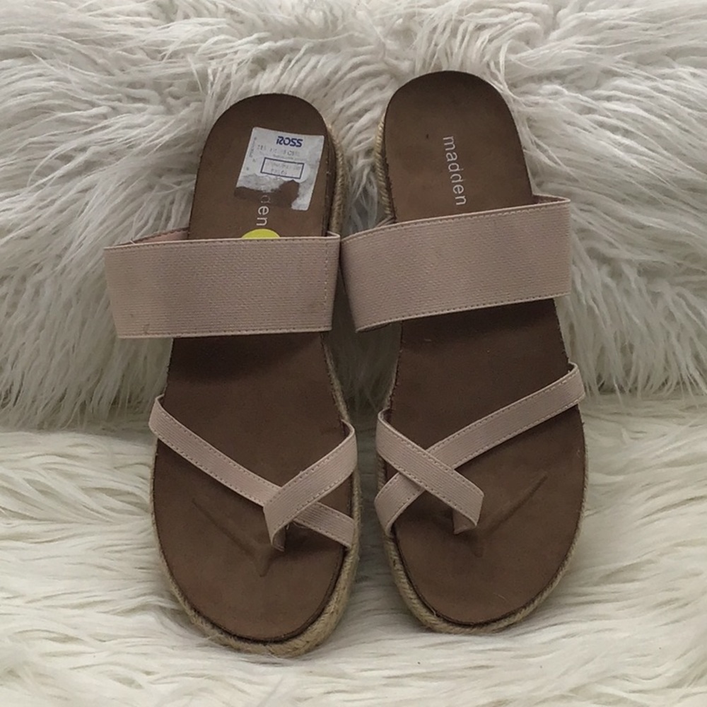 Sandals - Picture 3 of 5